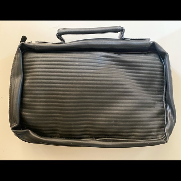 Kenneth Cole travel bag - Picture 2 of 4